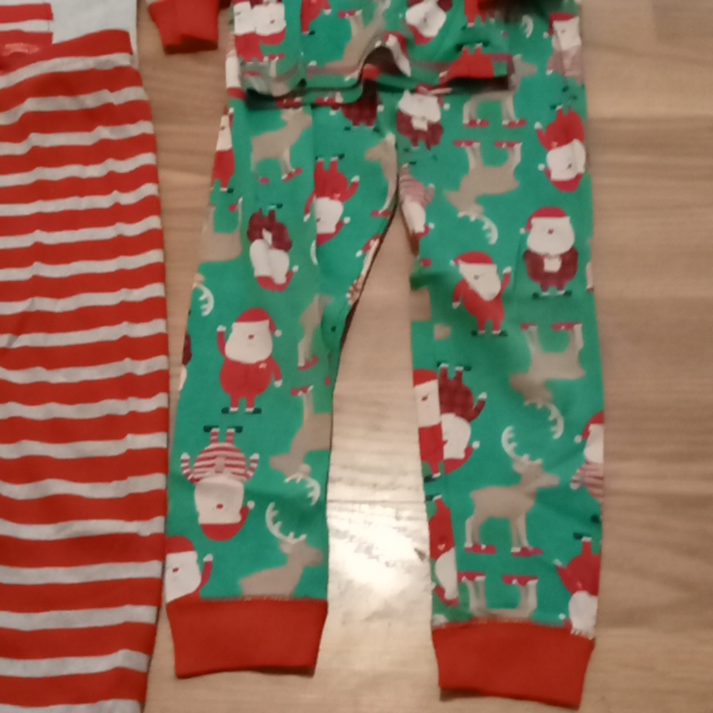 2 pajama sets bundle - Picture 3 of 5